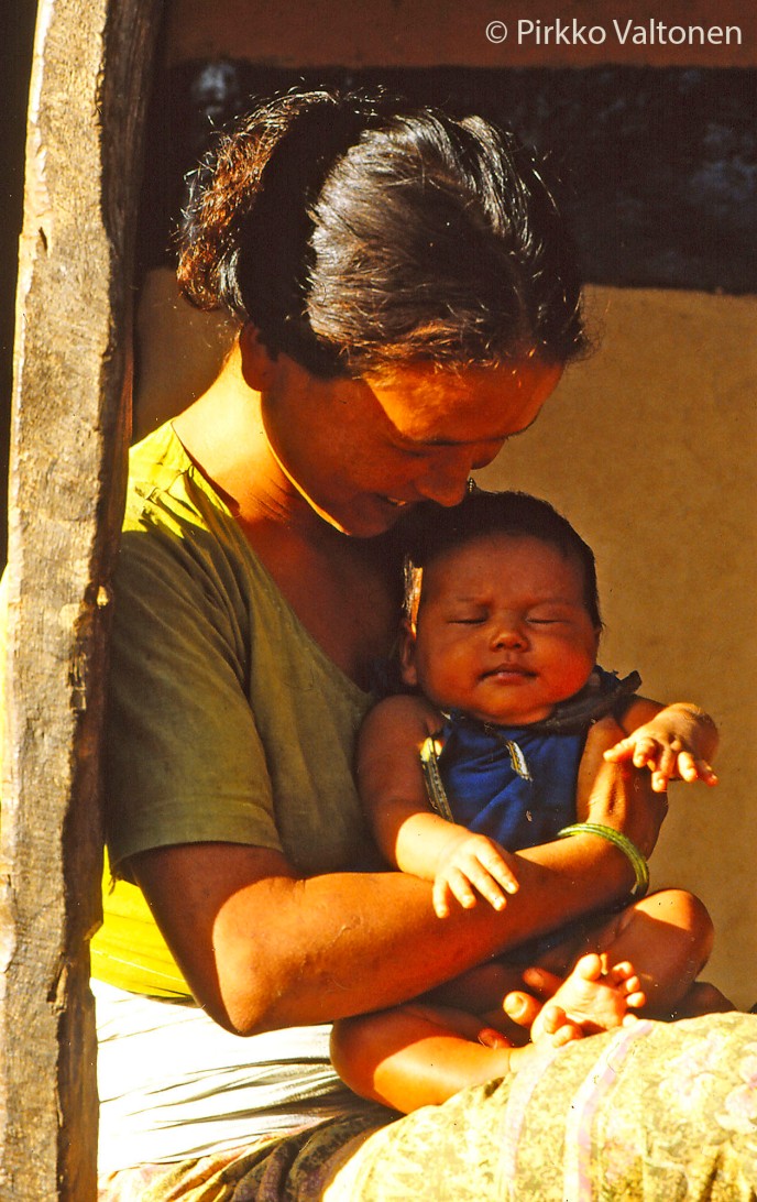 Gakhu mother and child